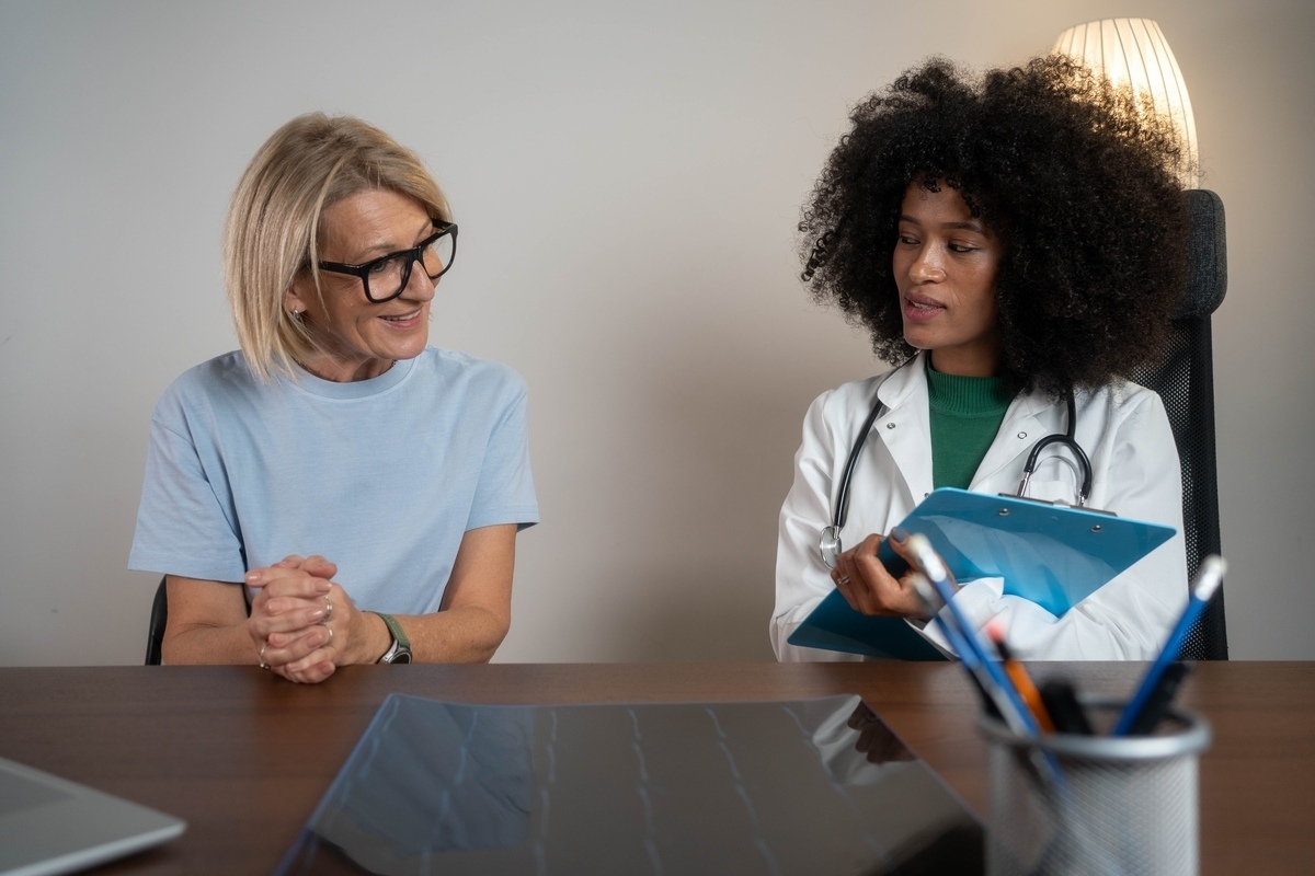 HRT for women in Aurora IL — provider consultation at Elevate Testosterone & Weight Loss